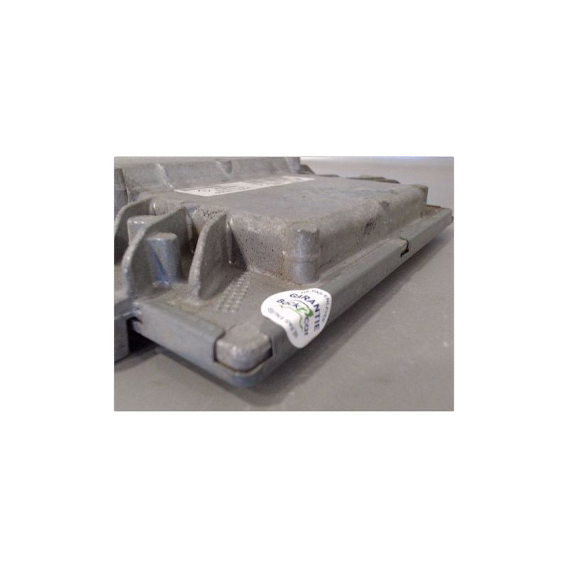 CALCULATEUR MOTEUR DACIA SANDERO 08-12