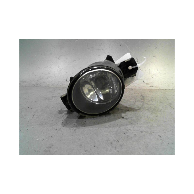 PHARE ANTIBROUILLARD AVANT DROIT NISSAN PRIMERA