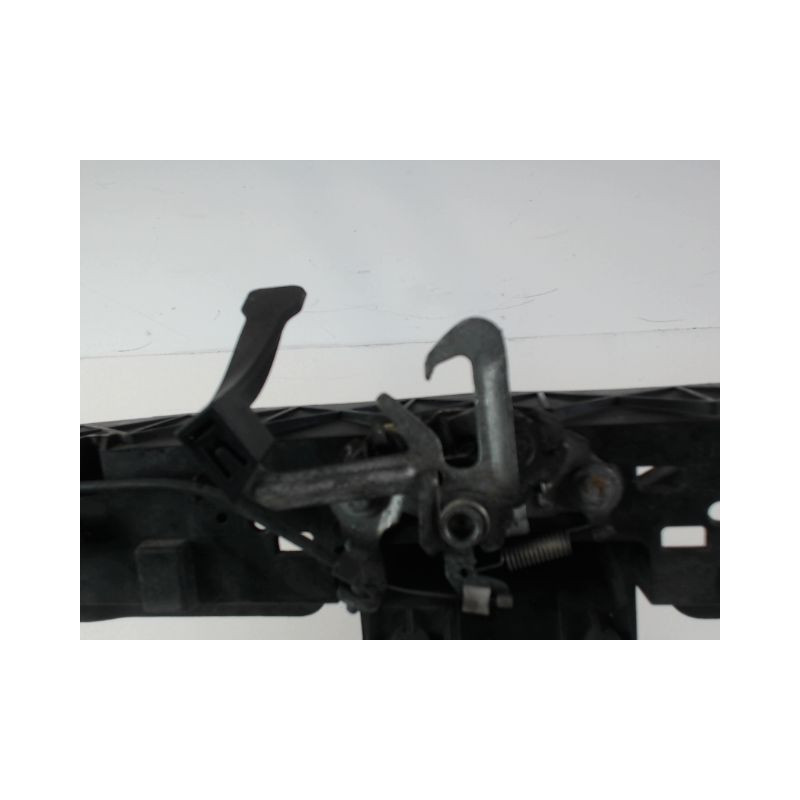 TRAVERSE SUPERIEURE ARMATURE AVANT PEUGEOT 5008 2009-