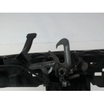 TRAVERSE SUPERIEURE ARMATURE AVANT PEUGEOT 5008 2009-