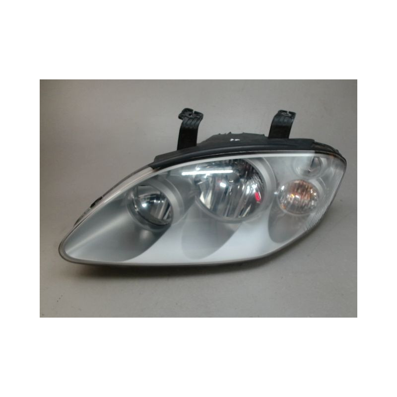 PHARE GAUCHE SSANGYONG STAVIC