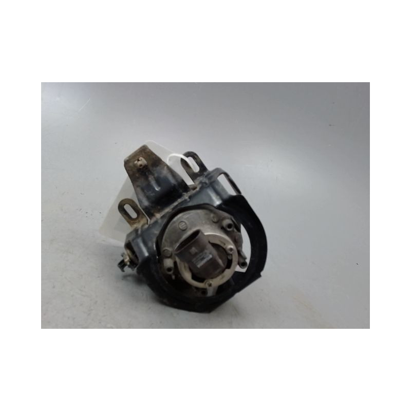 PHARE ANTIBROUILLARD AVANT DROIT MITSUBISHI PAJERO 2003-