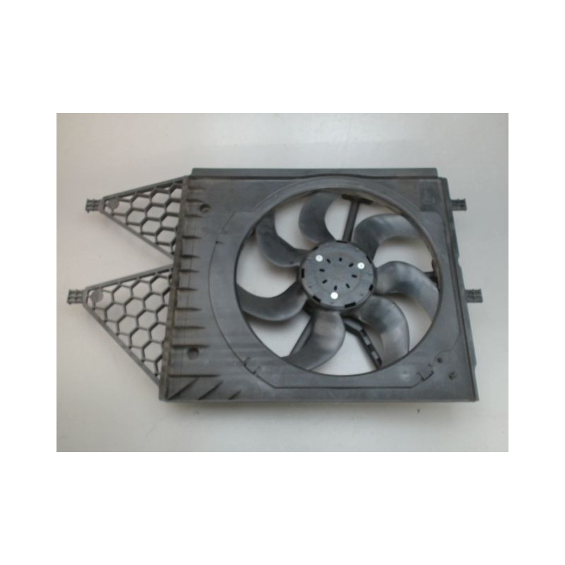 MOTEUR VENTILATEUR RADIATEUR AUDI A1