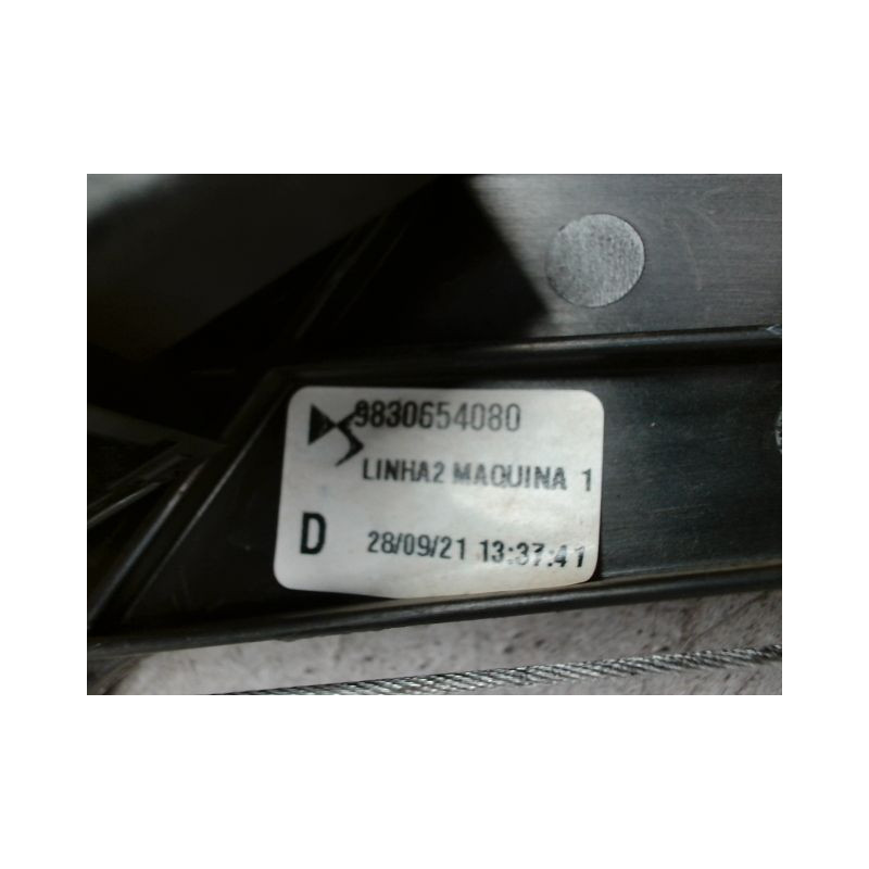MECANISME+MOTEUR LEVE-GLACE ARRIERE DROIT DS DS7