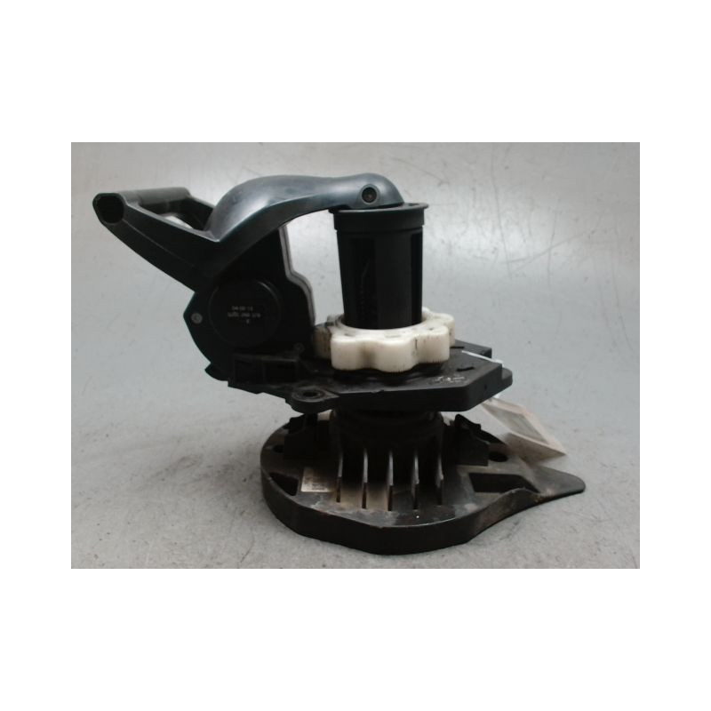 TREUIL DE ROUE DE SECOURS RENAULT CLIO III 2009-