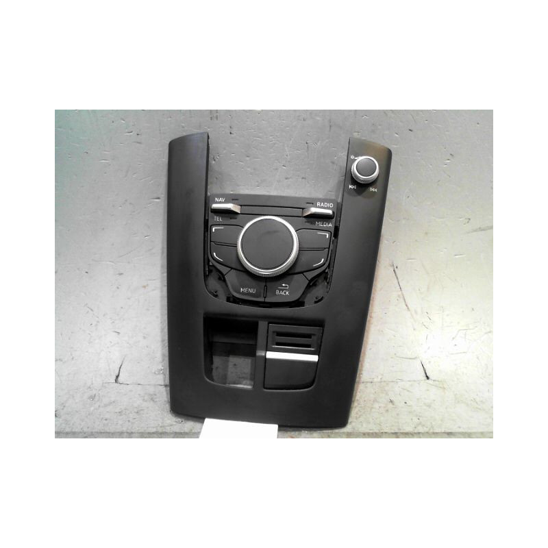 COMMANDE GPS AUDI A3