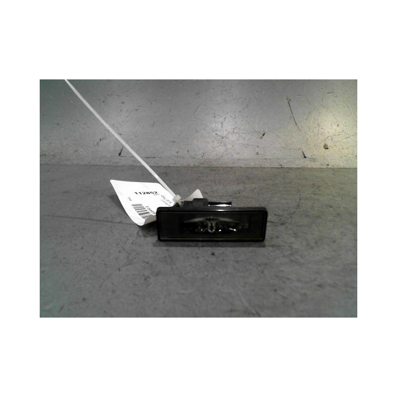 ECLAIREUR PLAQUE DE POLICE DROIT RENAULT MEGANE-E