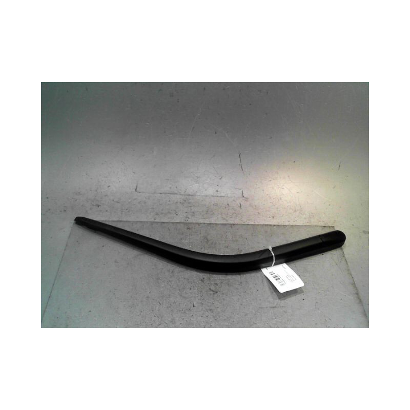 BRAS ESSUIE-GLACE ARRIERE NISSAN PRIMERA