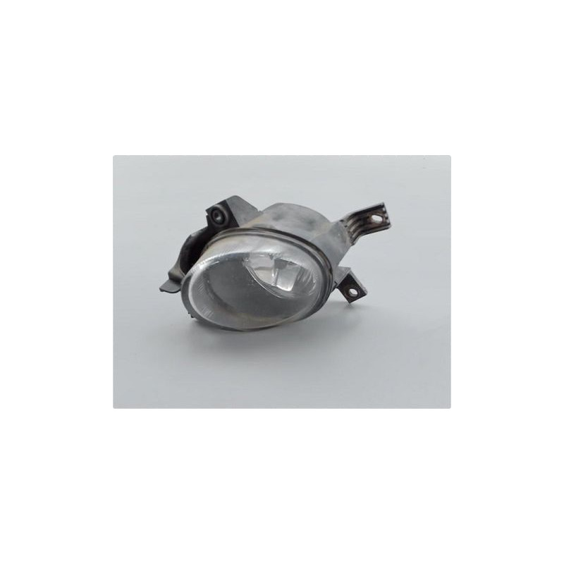 PHARE ANTIBROUILLARD AVANT GAUCHE AUDI A4