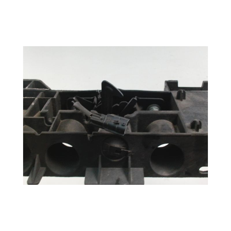 TRAVERSE SUPERIEURE ARMATURE AVANT RENAULT CLIO