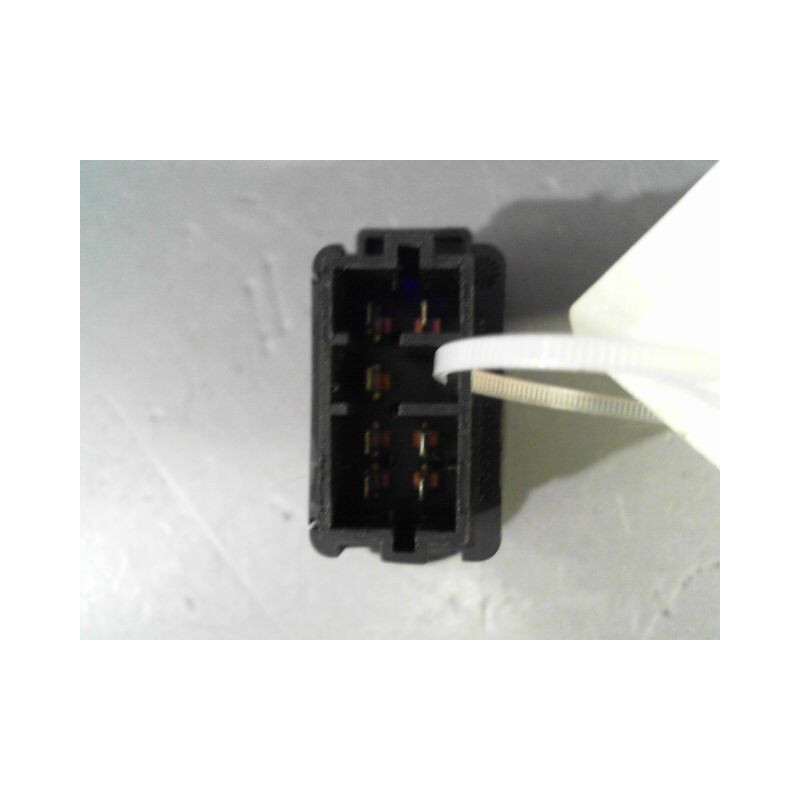 COMMANDE LEVE-GLACE PORTE AVD CITROEN C3