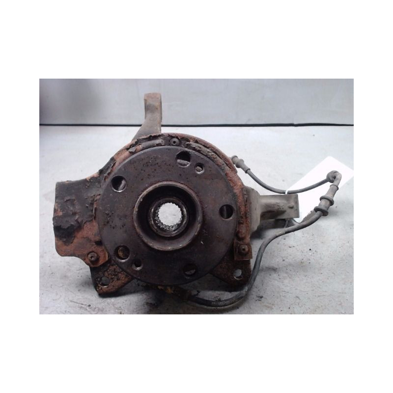 PIVOT AVANT DROIT RENAULT SAFRANE -96