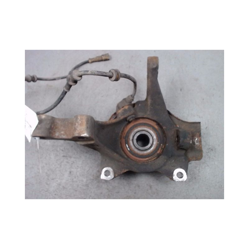 PIVOT AVANT DROIT RENAULT SAFRANE -96