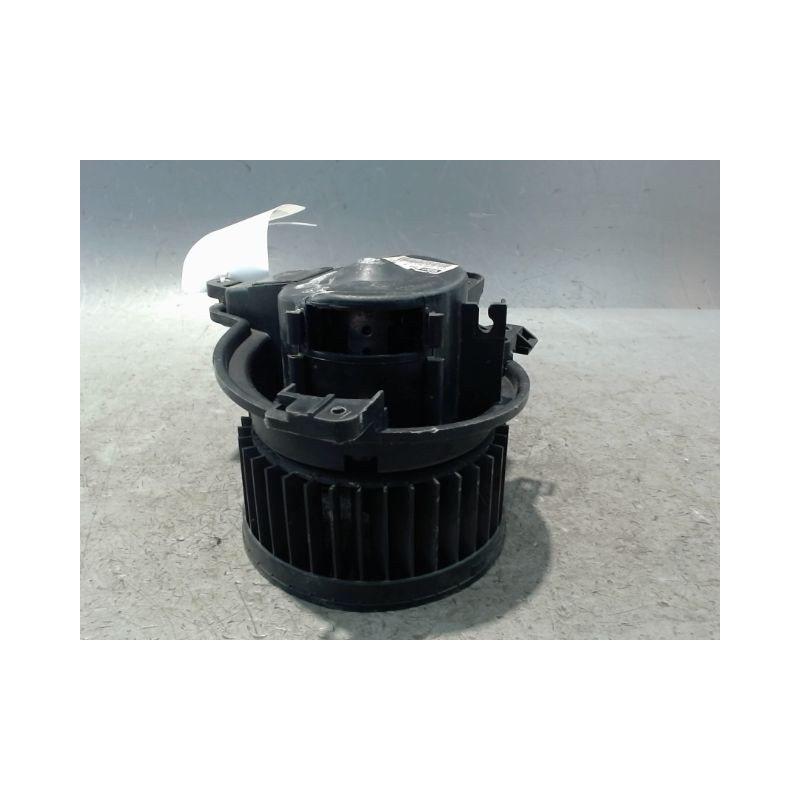 MOTEUR VENTILATEUR CHAUFFAGE PEUGEOT PARTNER -2002