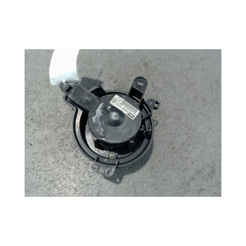 MOTEUR VENTILATEUR CHAUFFAGE PEUGEOT PARTNER -2002