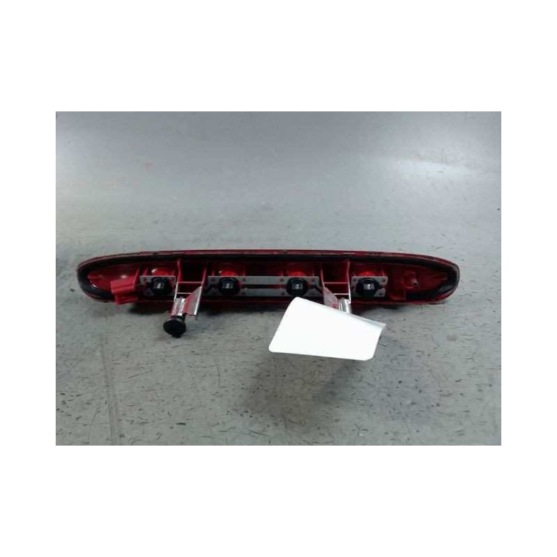 FEUX STOP SUPPLEMENTAIRE PEUGEOT 208