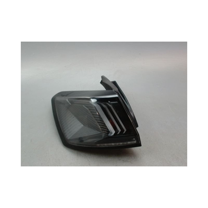 FEU ARRIERE GAUCHE  PEUGEOT 3008 2009-
