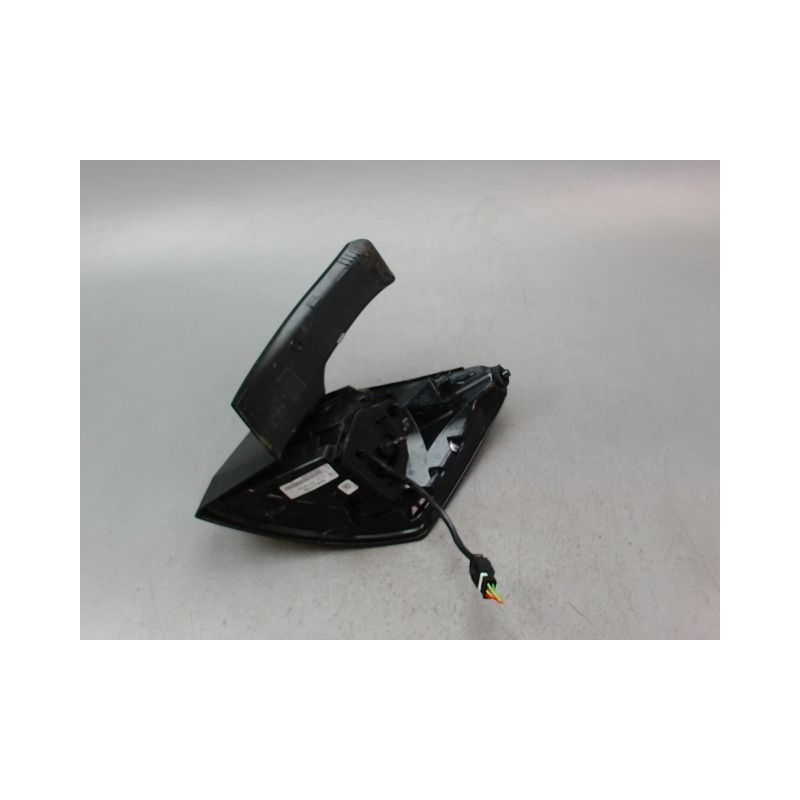 FEU ARRIERE GAUCHE  PEUGEOT 3008 2009-