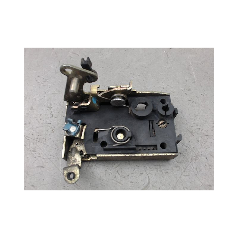 SYSTEME CONDAMNATION AVANT DROIT PEUGEOT 106
