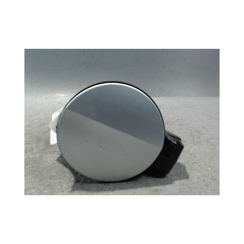 VOLET DE TRAPPE CARBURANT VOLKSWAGEN PASSAT 2005-