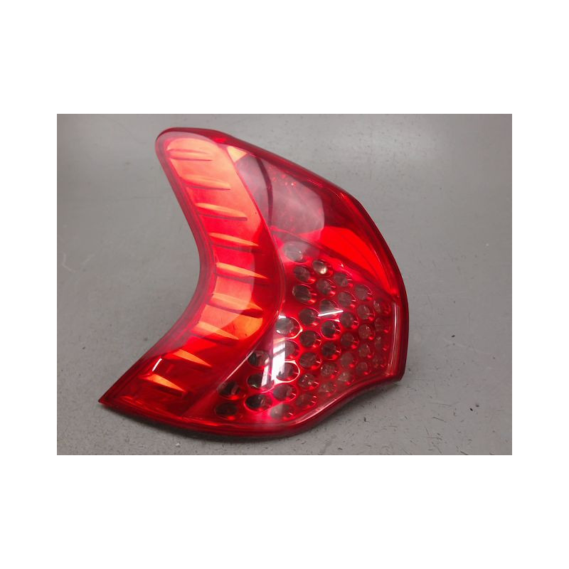 FEU ARRIERE GAUCHE  PEUGEOT 3008