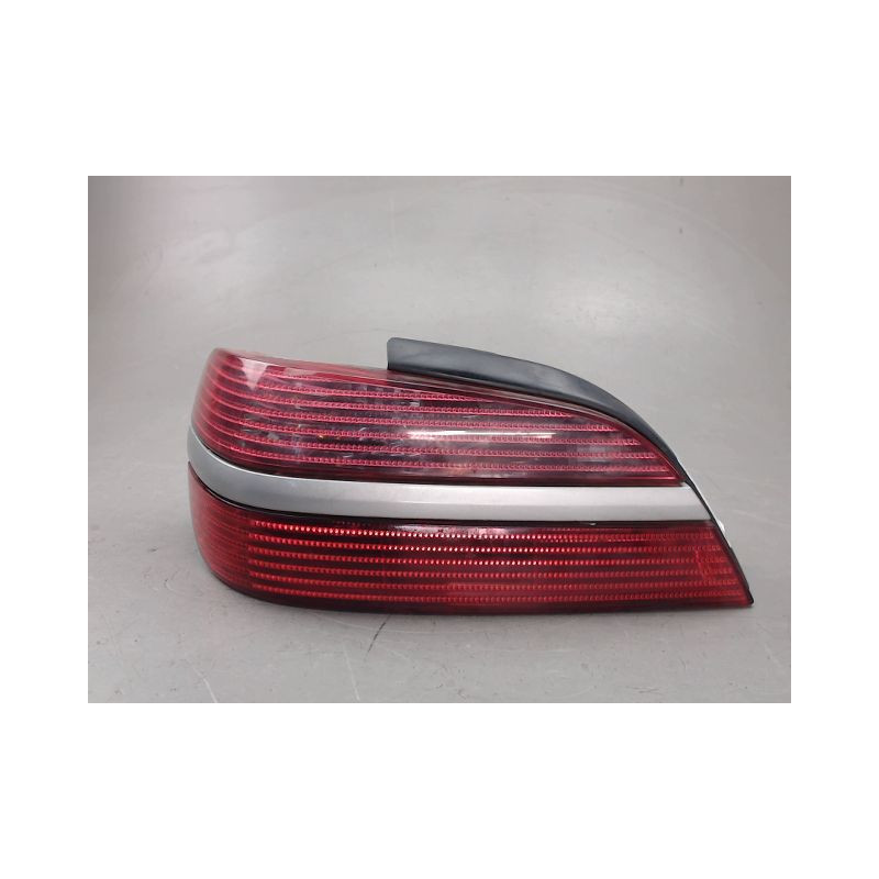 FEU ARRIERE GAUCHE  PEUGEOT 406