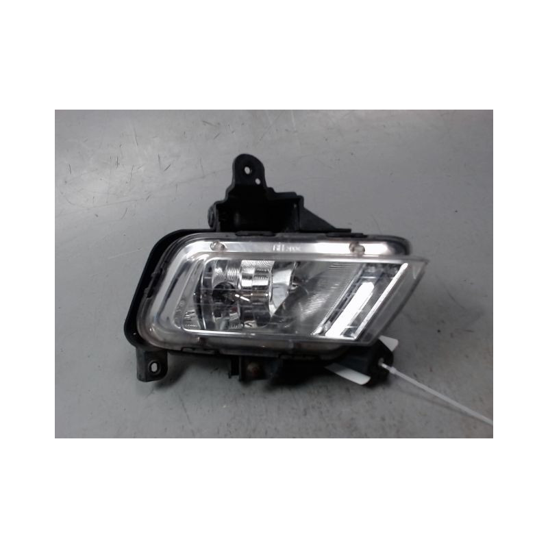 PHARE ANTIBROUILLARD AVANT DROIT KIA CEE-D