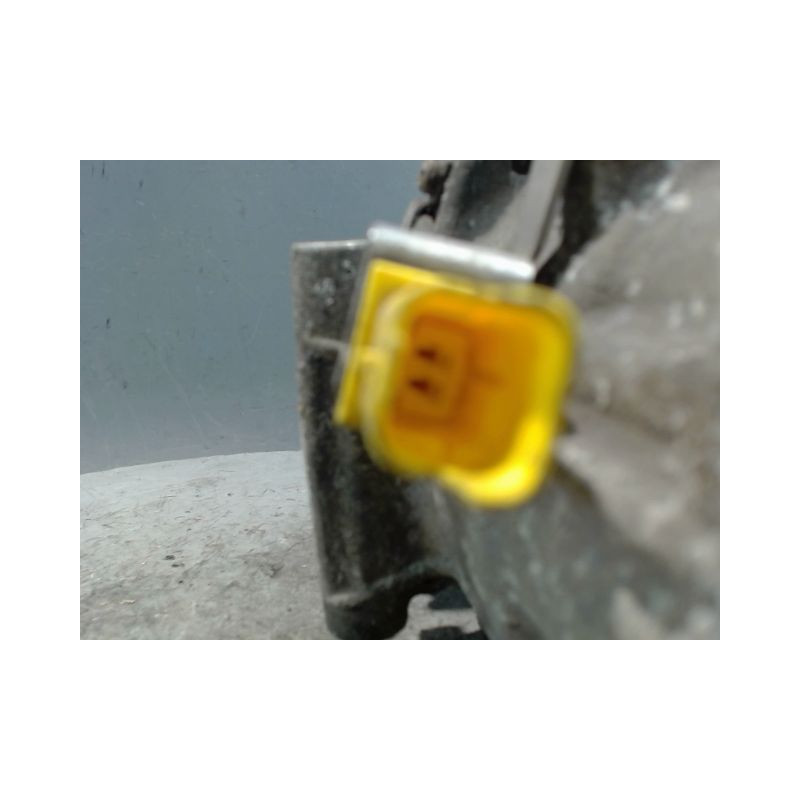 COMPRESSEUR AIR CONDITIONNE MINI MINI 2006-