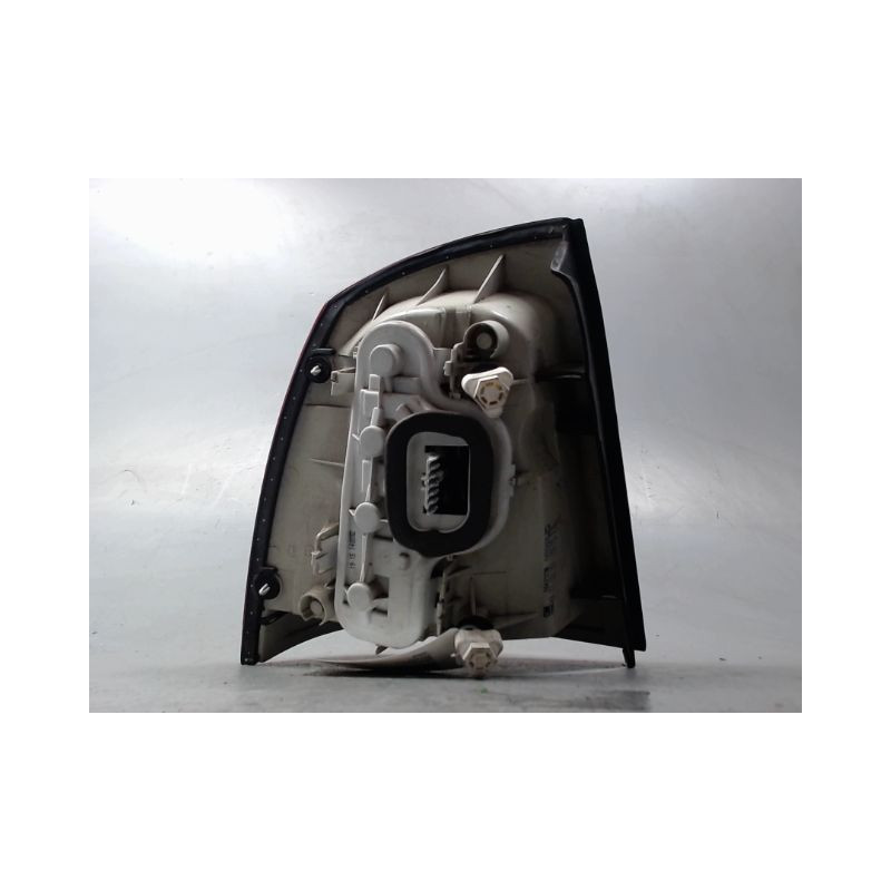 FEU ARRIERE DROIT OPEL ASTRA COUPE 2000-