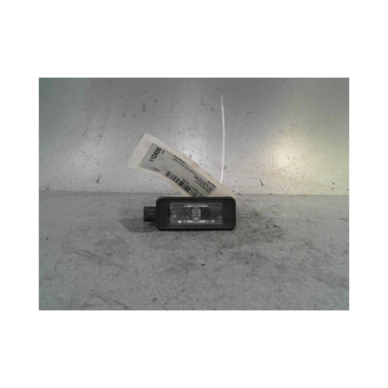 ECLAIREUR PLAQUE DE POLICE DROIT PEUGEOT 5008
