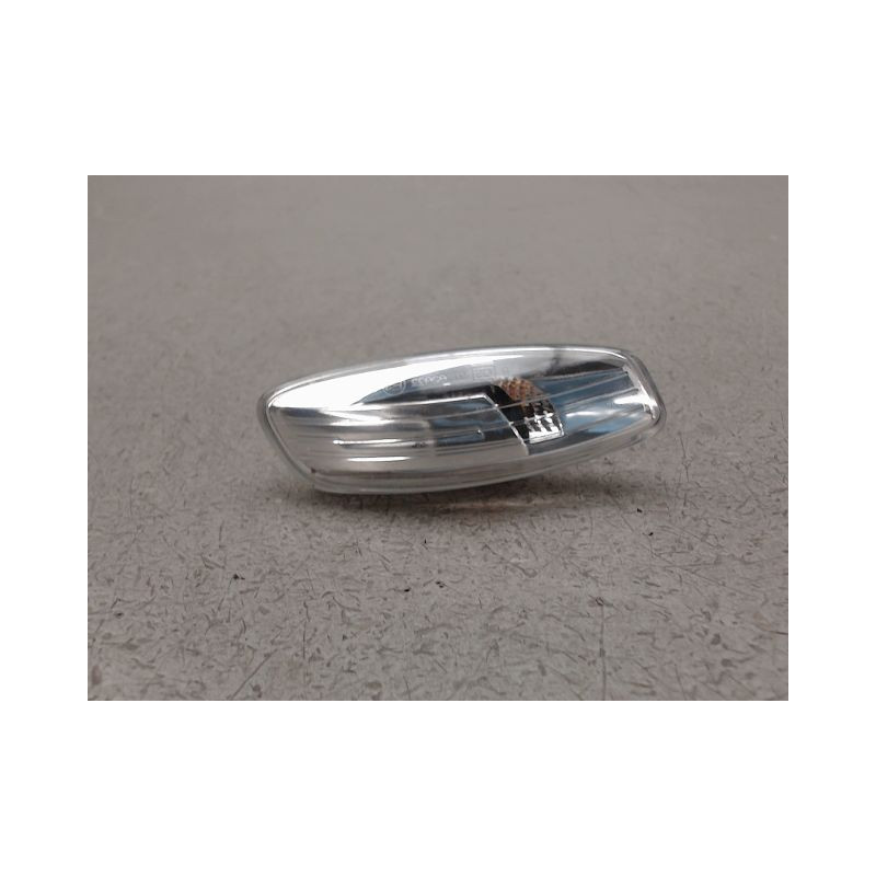 REPETITEUR RETROVISEUR DROIT CITROEN C4