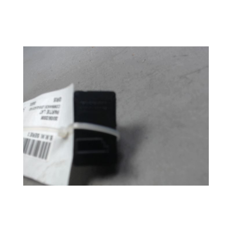 COMMANDE LEVE-GLACE PORTE AVD B.M.W. SERIE 3