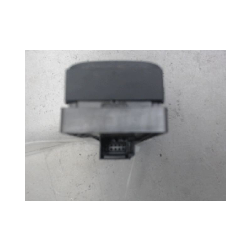 COMMANDE LEVE-GLACE PORTE AVG AUDI Q3