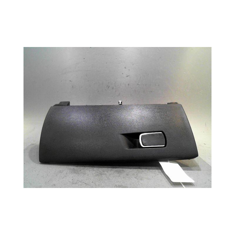 BOITE A GANTS BMW M140L