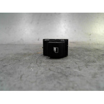 COMMANDE LEVE-GLACE PORTE AVD BMW M140L