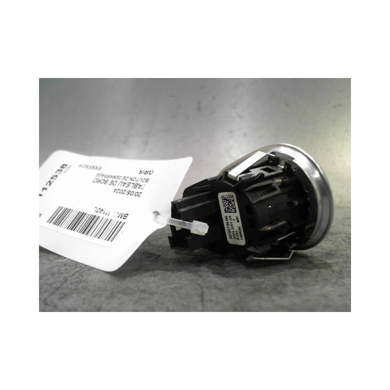 BOUTON DE DEMARRAGE BMW M140L