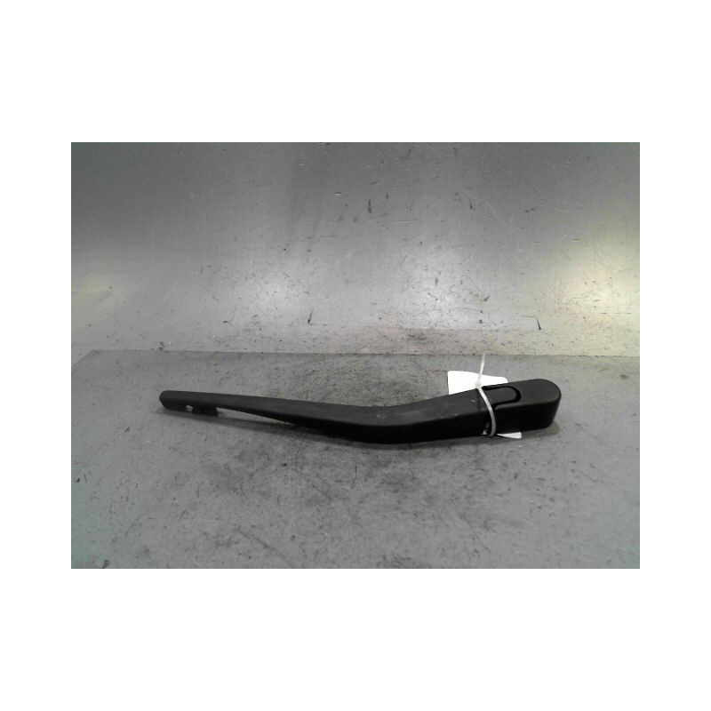 BRAS ESSUIE-GLACE ARRIERE BMW M140L