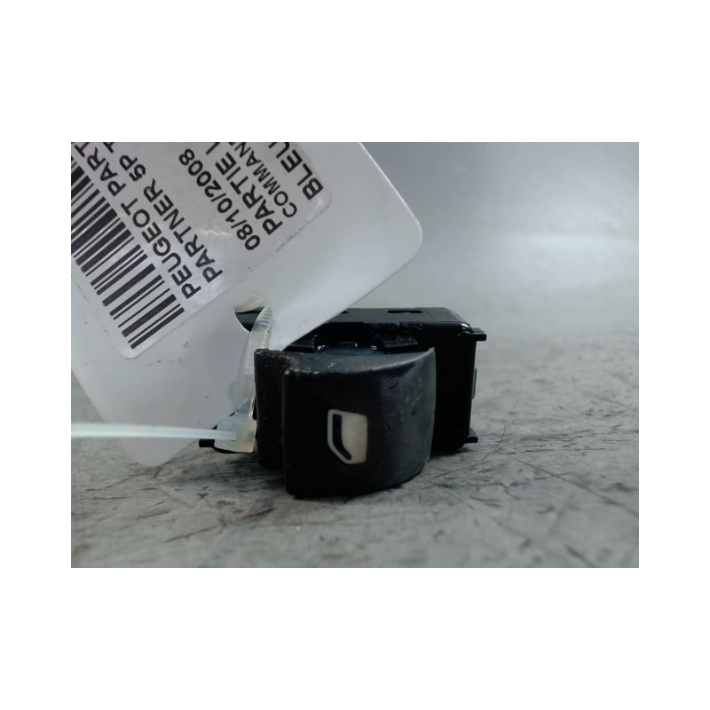 COMMANDE LEVE-GLACE PORTE AVD PEUGEOT PARTNER TEPEE 2008-
