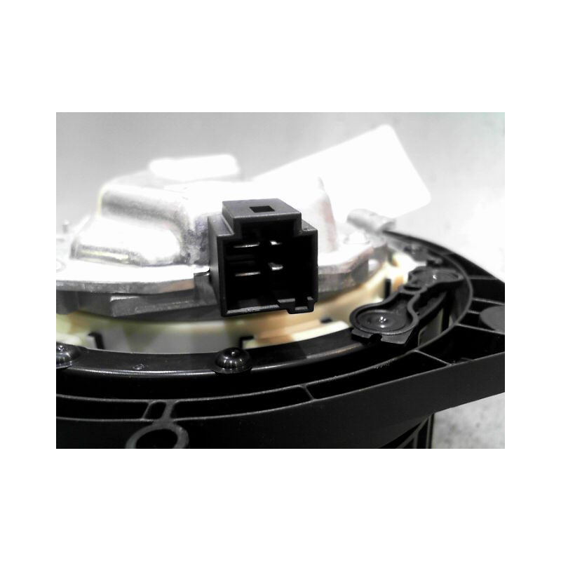 MOTEUR VENTILATEUR CHAUFFAGE B.M.W. X3
