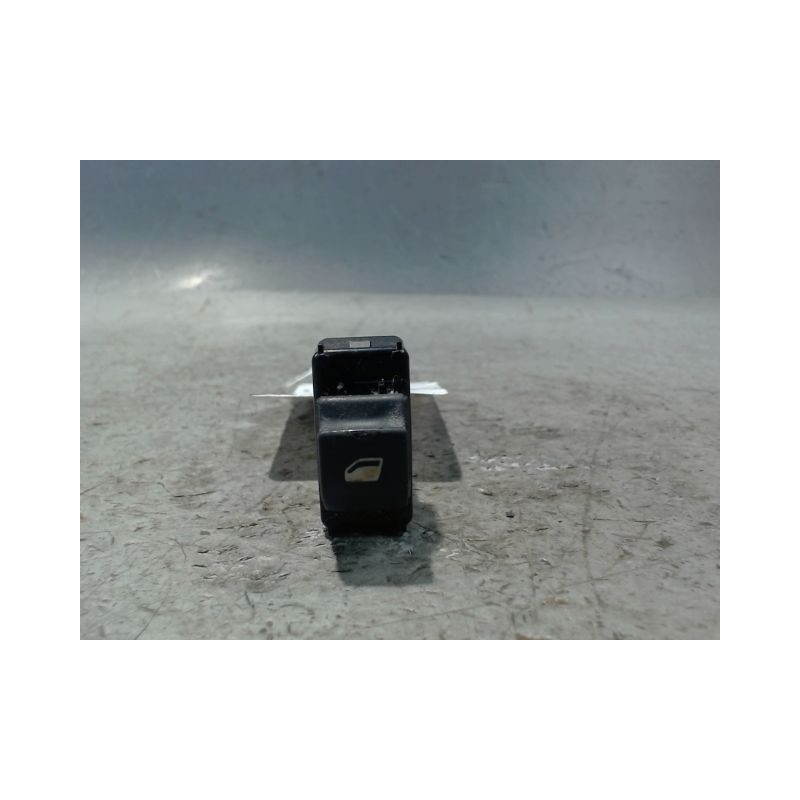 COMMANDE LEVE-GLACE PORTE AVD PEUGEOT PARTNER FGT 2002-