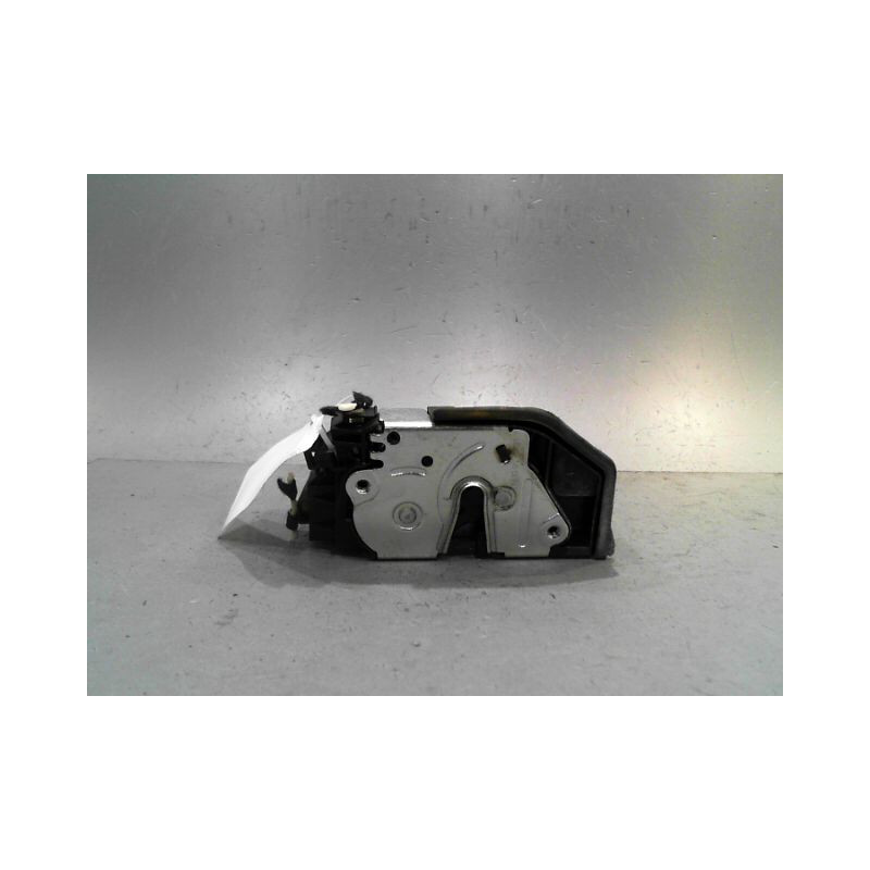 SYSTEME CONDAMNATION AVANT GAUCHE BMW M140L