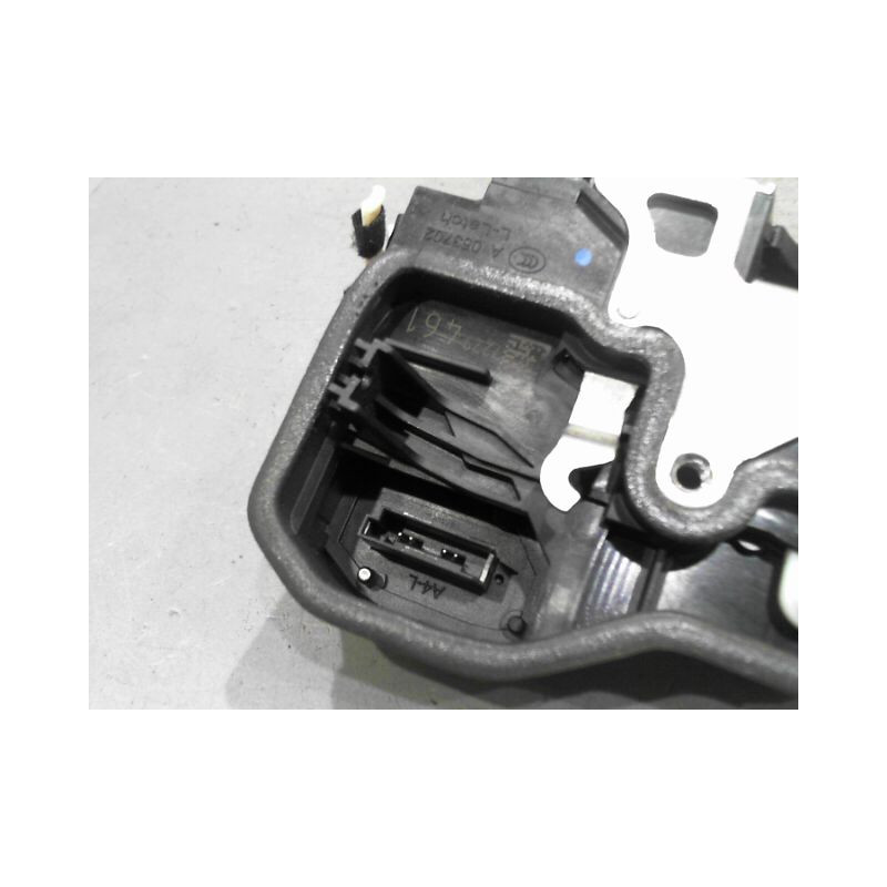 SYSTEME CONDAMNATION AVANT GAUCHE BMW M140L