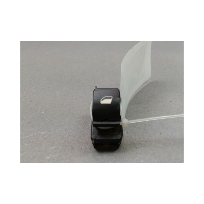 COMMANDE LEVE-GLACE PORTE AVG PEUGEOT PARTNER FGT 2002-