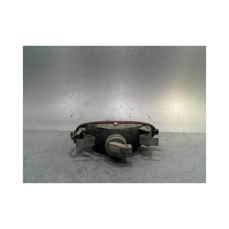 FEU BROUILLARD CENTRAL ARRIERE PEUGEOT 206