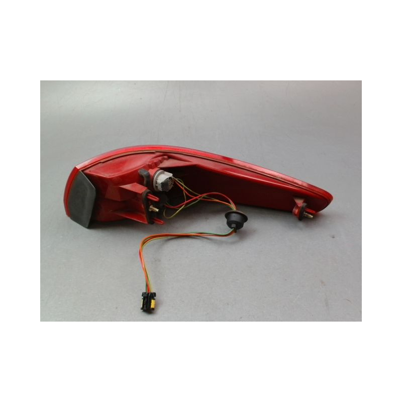 FEU ARRIERE GAUCHE  PEUGEOT 607 BERL. Phase 2 2004-2010
