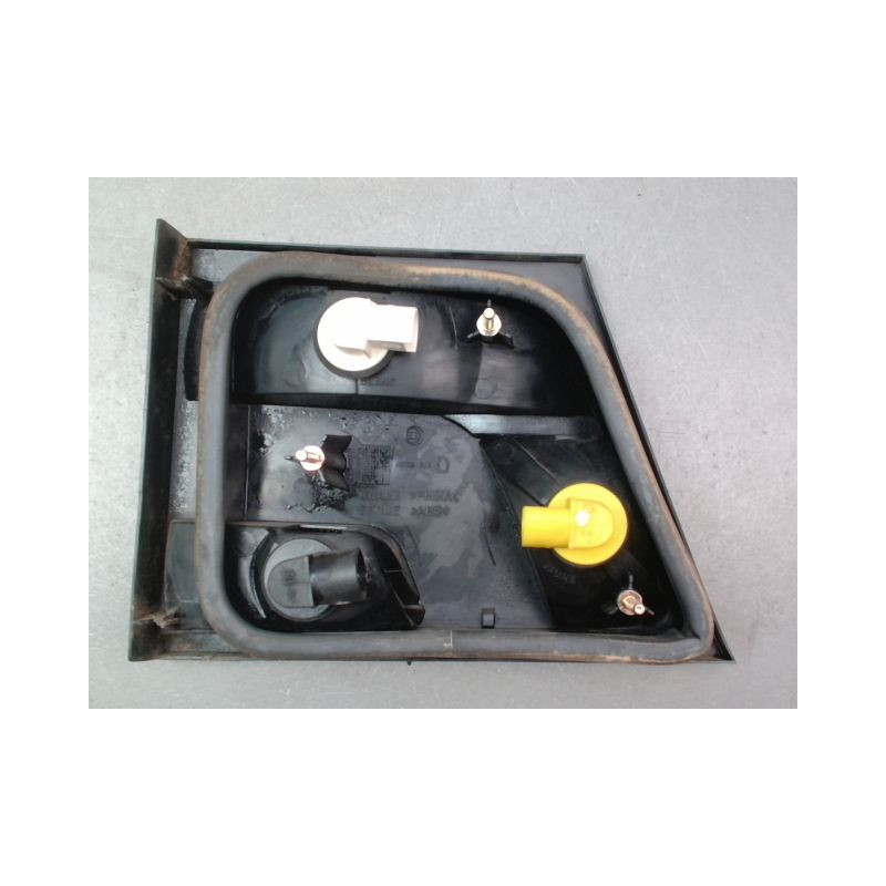 FEU ARRIERE INTERIEUR DROIT PEUGEOT 806 MONOSP. 1994-2001