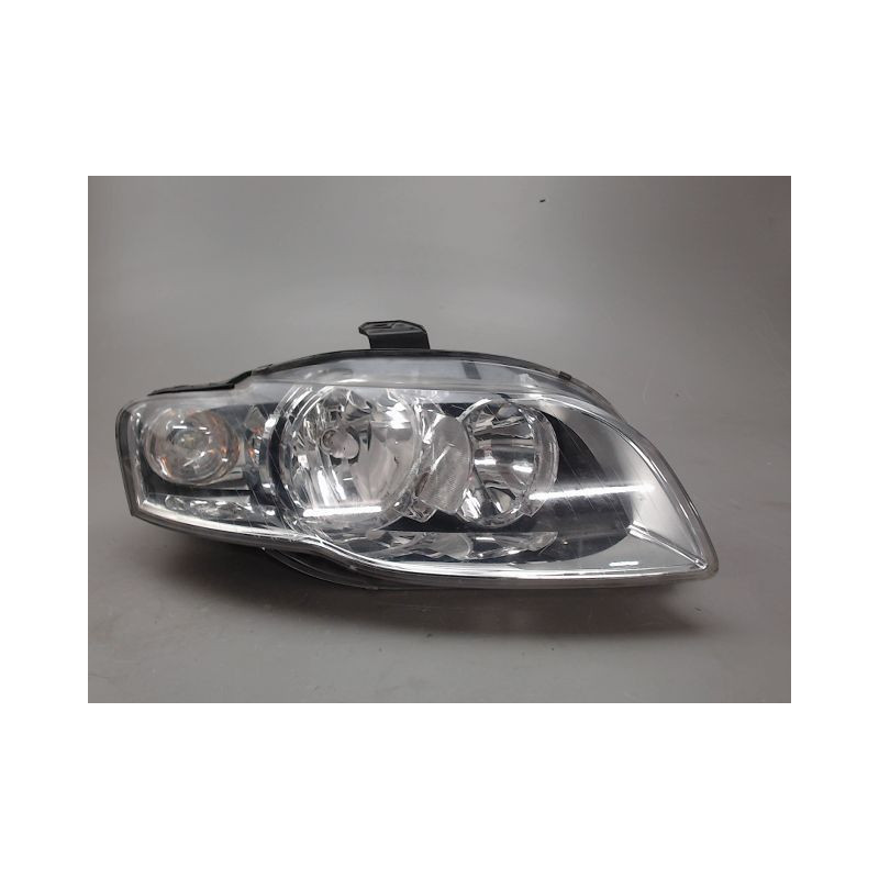 PHARE DROIT AUDI A4