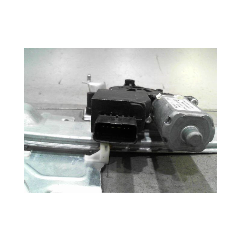 MECANISME+MOTEUR LEVE-GLACE AVANT DROIT PEUGEOT 2008
