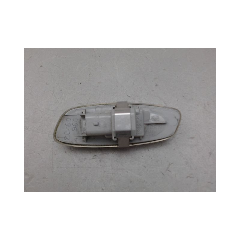 REPETITEUR RETROVISEUR DROIT PEUGEOT 308