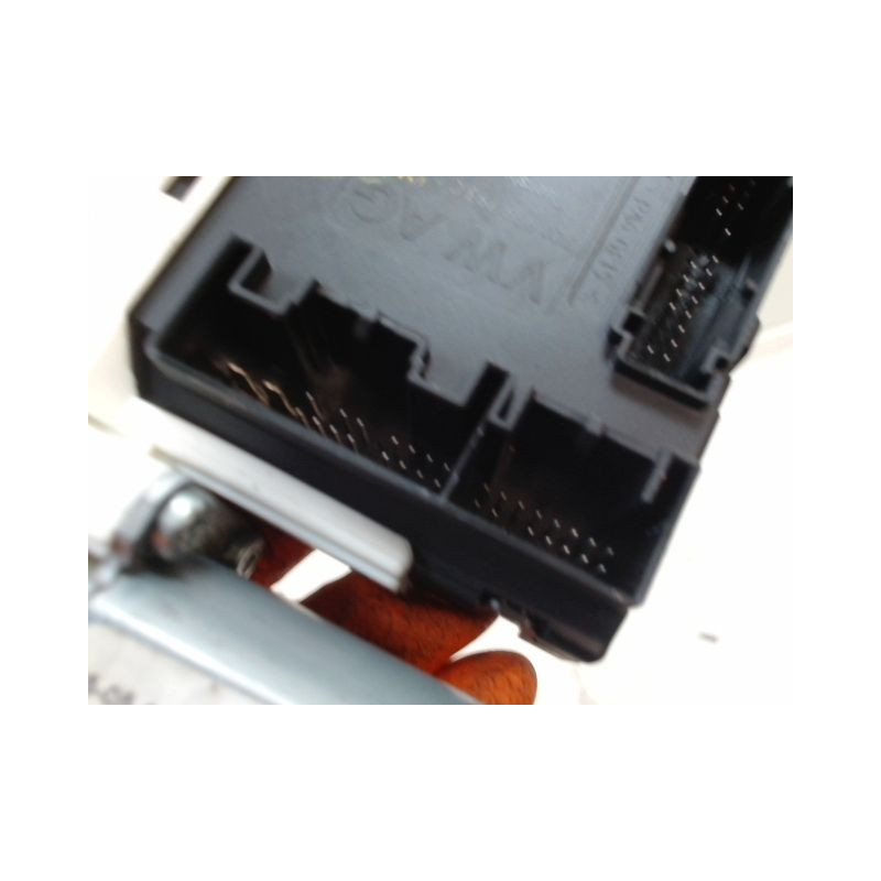 MECANISME+MOTEUR LEVE-GLACE AVANT GAUCHE VOLKSWAGEN JETTA 2005-